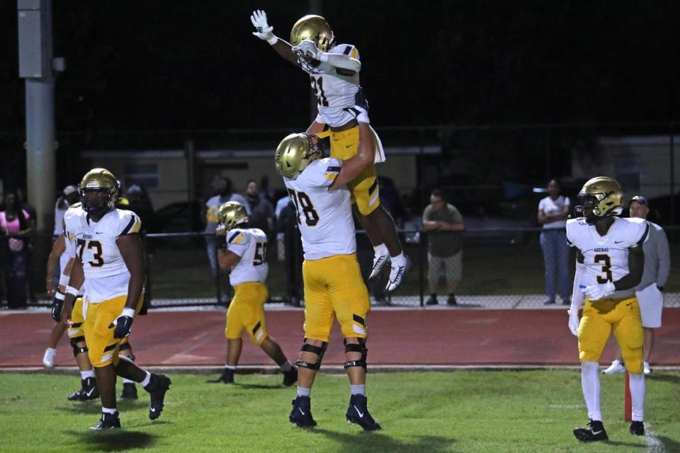 St. Thomas Aquinas Jordan Lyle ran for 117 yards in his return to action on Friday to lead the Raiders to a comfortable win over Blanche Ely in the Region 3-3M final at Aquinas.