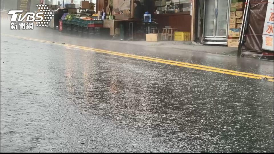 首波東北季風報到，外出要注意氣溫變化和降雨。（圖／TVBS）