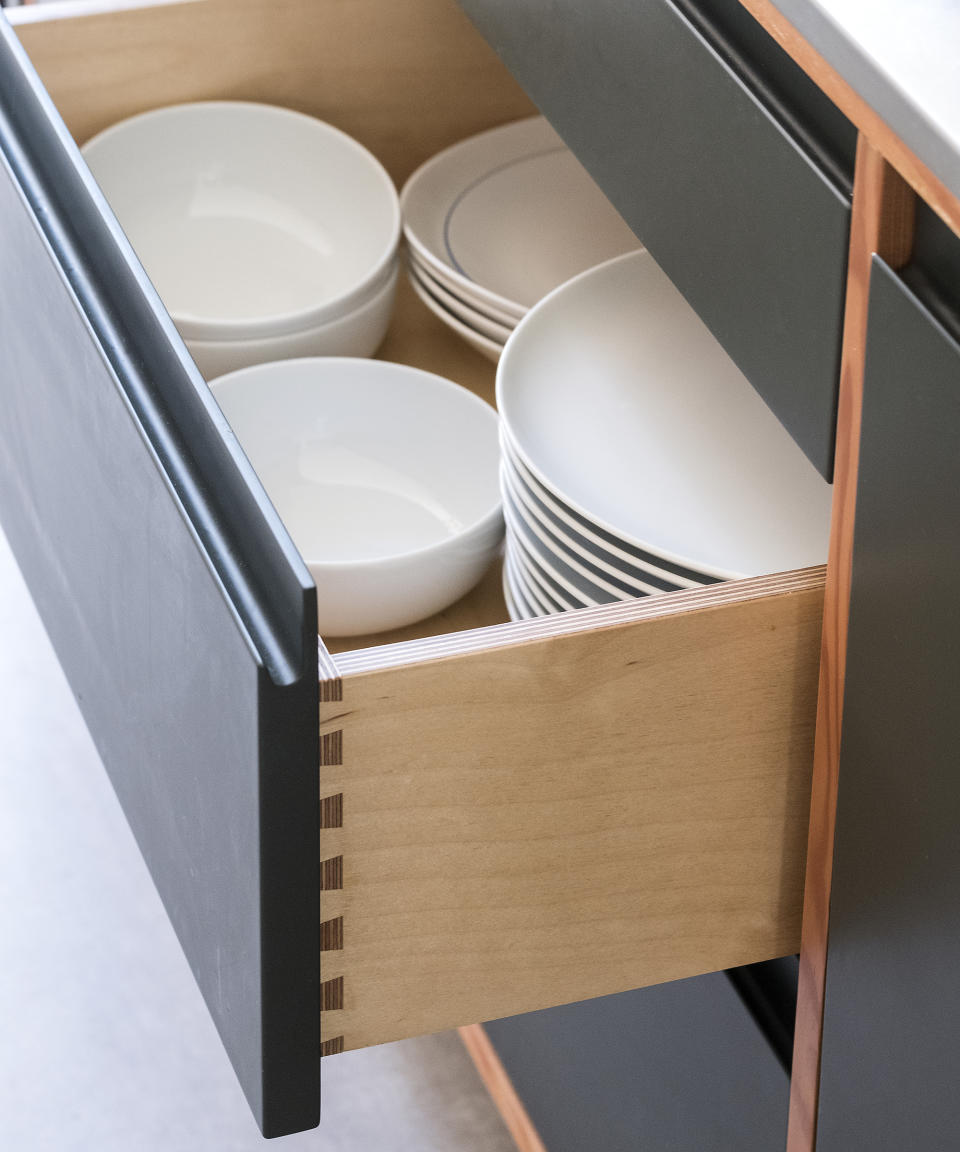 Organize kitchen drawers