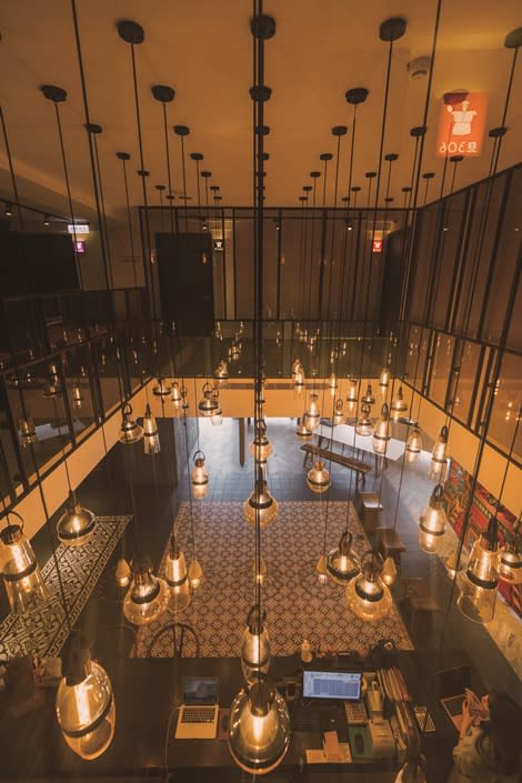 虎尾春秋設計旅店一樓大廳具工業風。攝影/Ray