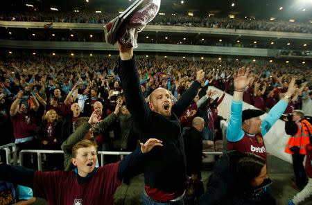 Britain Soccer Football - West Ham United v Manchester United - Barclays Premier League - Upton Park - 10/5/16 West Ham fans celebrate after the match Action Images via Reuters / John Sibley