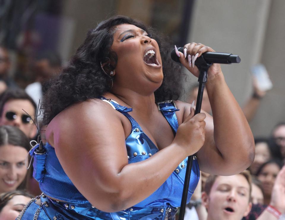 Lizzo's Incredible Weight Loss Transformation Divides Fans As Singer