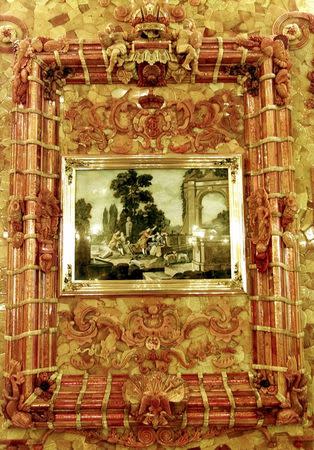 File photo of a detail of Russia's legendary Amber Room, back in place in the Catherine Palace outside St Petersburg after 20 years of painstaking reconstruction by Russian craftsmen, May 13, 2003. REUTERS/Alexander Demianchuk/Files