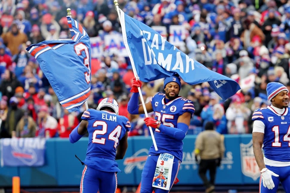 Buffalo Bills honor Damar Hamlin in first game since Medical Emergency 