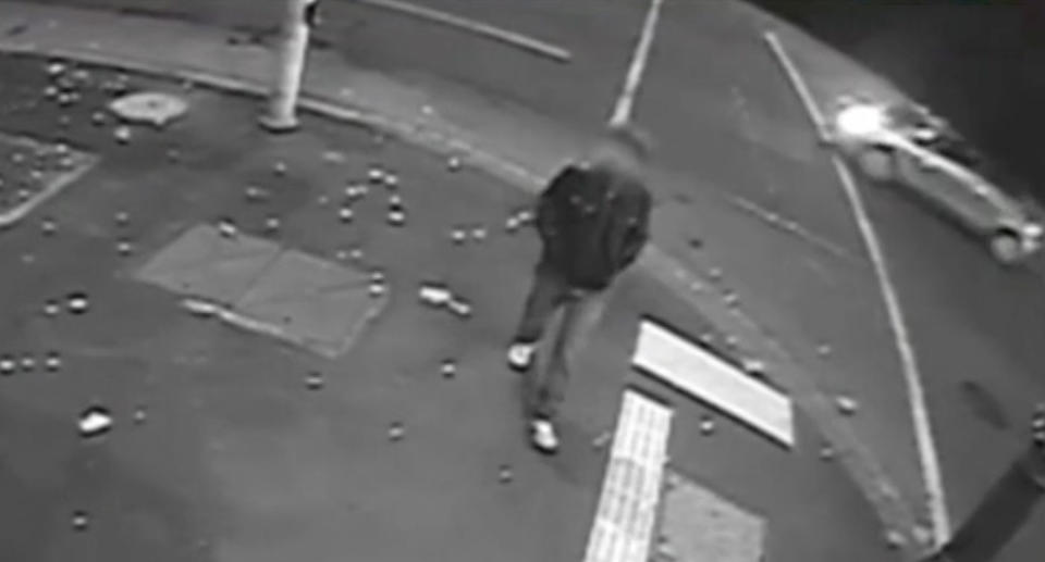 Victoria Police wished to speak with this man in relation to the assault. Source: 7 News