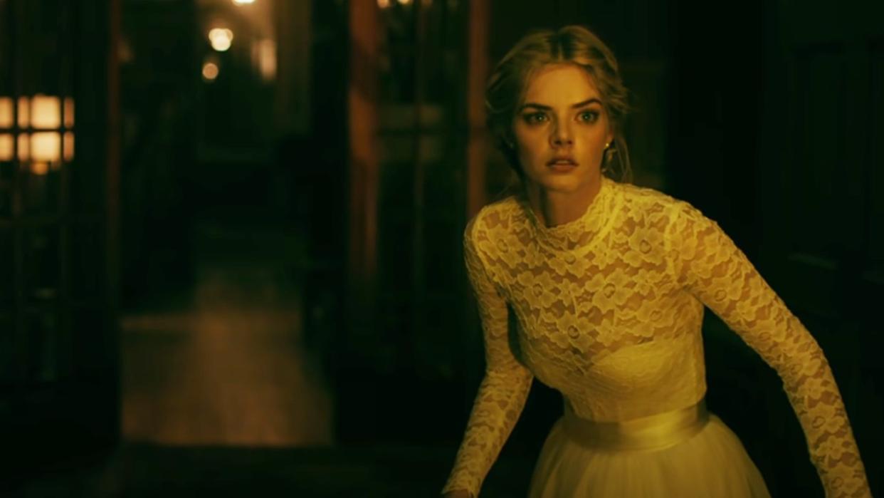  Samara Weaving as Grace in Ready or Not. 