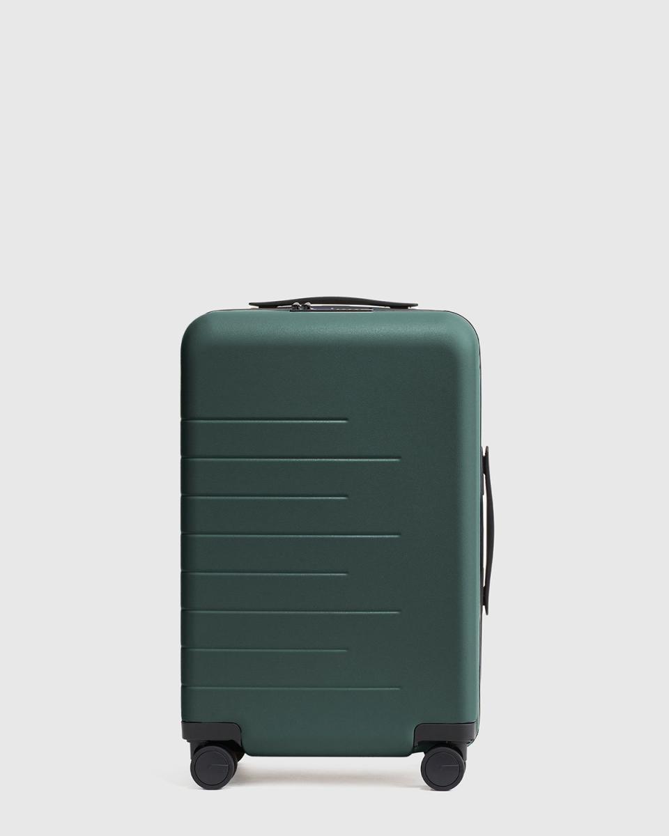 <p><a href="https://go.redirectingat.com?id=74968X1596630&url=https%3A%2F%2Fwww.quince.com%2Funisex%2Fsmall-carry-on-hard-shell-suitcase%3Fcolor%3Dblue&sref=https%3A%2F%2Fwww.goodhousekeeping.com%2Flife%2Fmoney%2Fa61088965%2Fquince-insider-sale-2024%2F" rel="nofollow noopener" target="_blank" data-ylk="slk:Shop Now;elm:context_link;itc:0;sec:content-canvas" class="link ">Shop Now</a></p><p>Carry-On Hardshell Suitcase - 20-Inch</p><p>quince.com</p><p>$89.90</p>