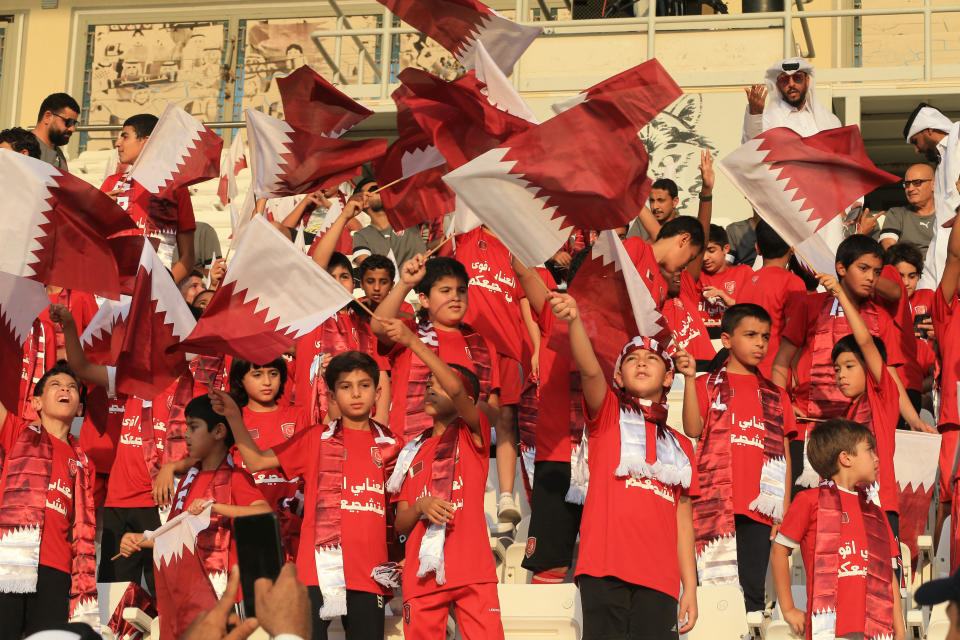 Junge Fans der katarischen Nationalmannschaft. (Bild: REUTERS/Ibraheem Al Omari)