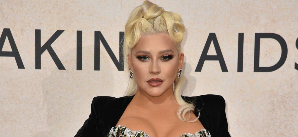 Christina Aguilera Shares Her Secret To Losing 40lbs & Gaining 'New Curves