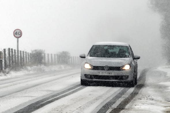 uk weather snow hail wind december christmas