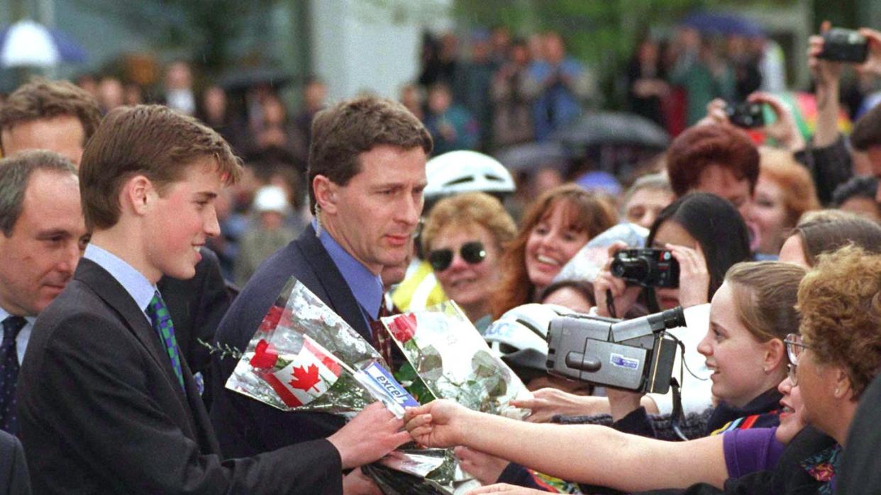 prince william meets canadian fans