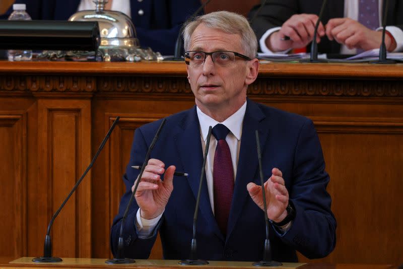 Bulgarian parliament votes on a new government in Sofia