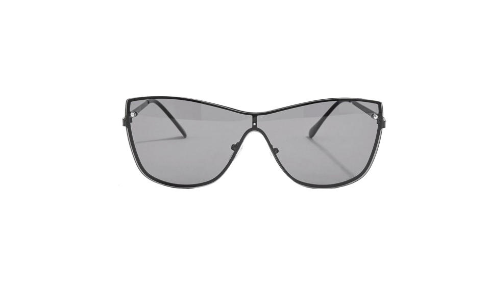 <p>Whip visor sunglasses, $38, <a rel="nofollow noopener" href="http://us.topshop.com/en/tsus/product/bags-accessories-7594012/sunglasses-70523/whip-visor-sunglasses-7514429?bi=40&ps=20" target="_blank" data-ylk="slk:topshop.com;elm:context_link;itc:0;sec:content-canvas" class="link ">topshop.com</a> </p>