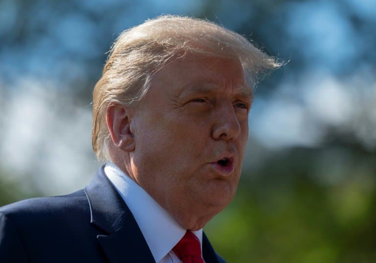 Le président américain Donald Trump répond aux questions des journalistes depuis les jardins de la Maison Blanche le 30 septembre 2020 - ANDREW CABALLERO-REYNOLDS © 2019 AFP