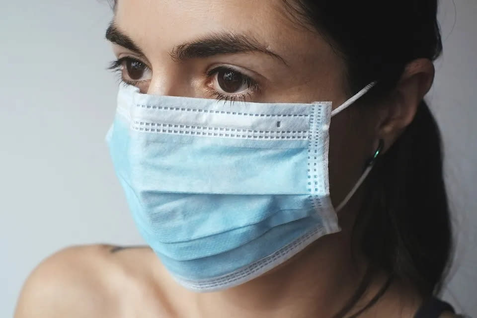 <strong>疾管署提醒，民眾勿輕忽流感嚴重性，有呼吸道症狀時應佩戴口罩。（圖／資料庫）</strong>