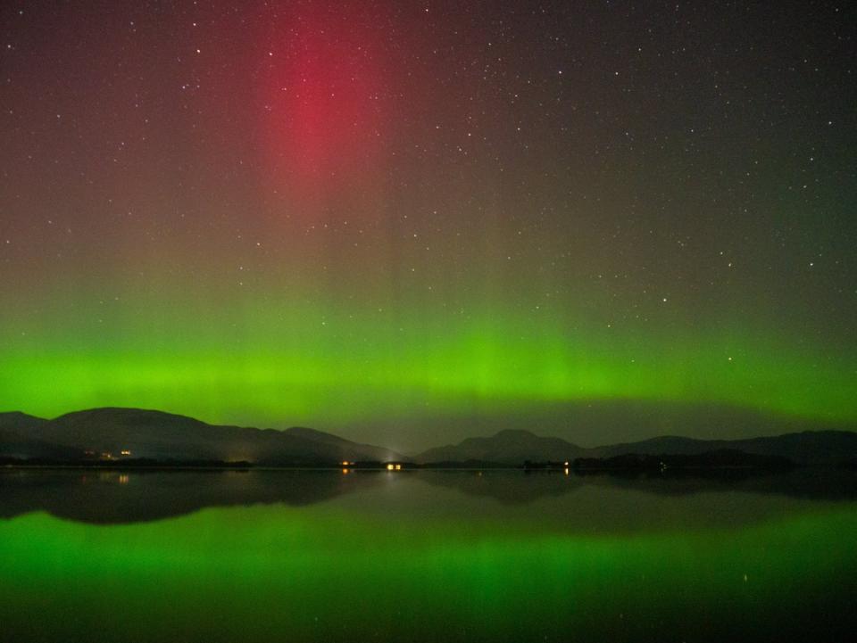 The Northerns Lights glow over Glasgow in this image taken by @HiyaGlasgow and her partner Mark (@HiyaGlasgow)