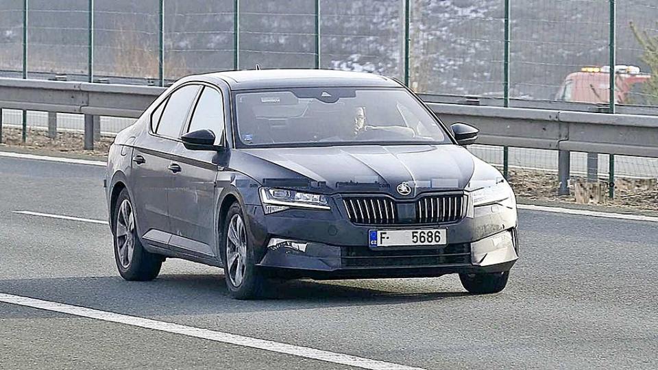 SKODA Superb中期改款將推出PHEV插電油電車型，車名將稱為Superb