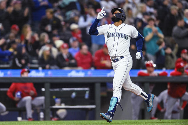 Seattle Mariners' George Kirby Goes Viral For Throwing Insane