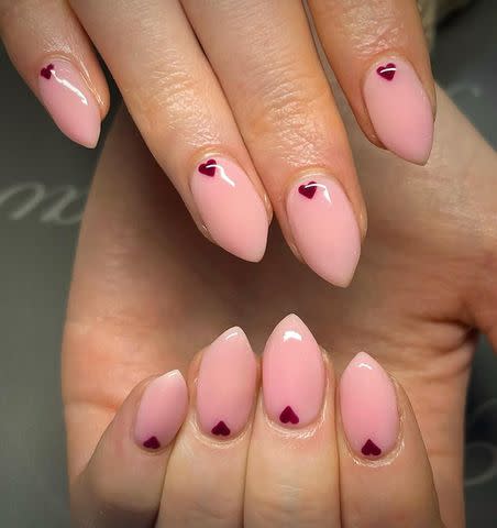 <p>Instagram/nails_and_beauty_by_daisy</p>