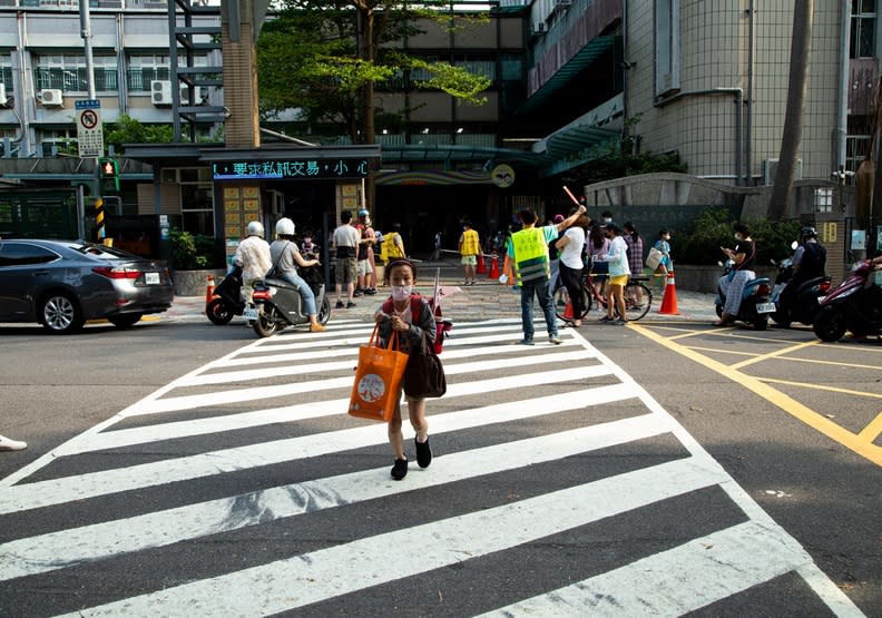 因應疫情，雙北正式改為在家遠距上課。池孟諭攝