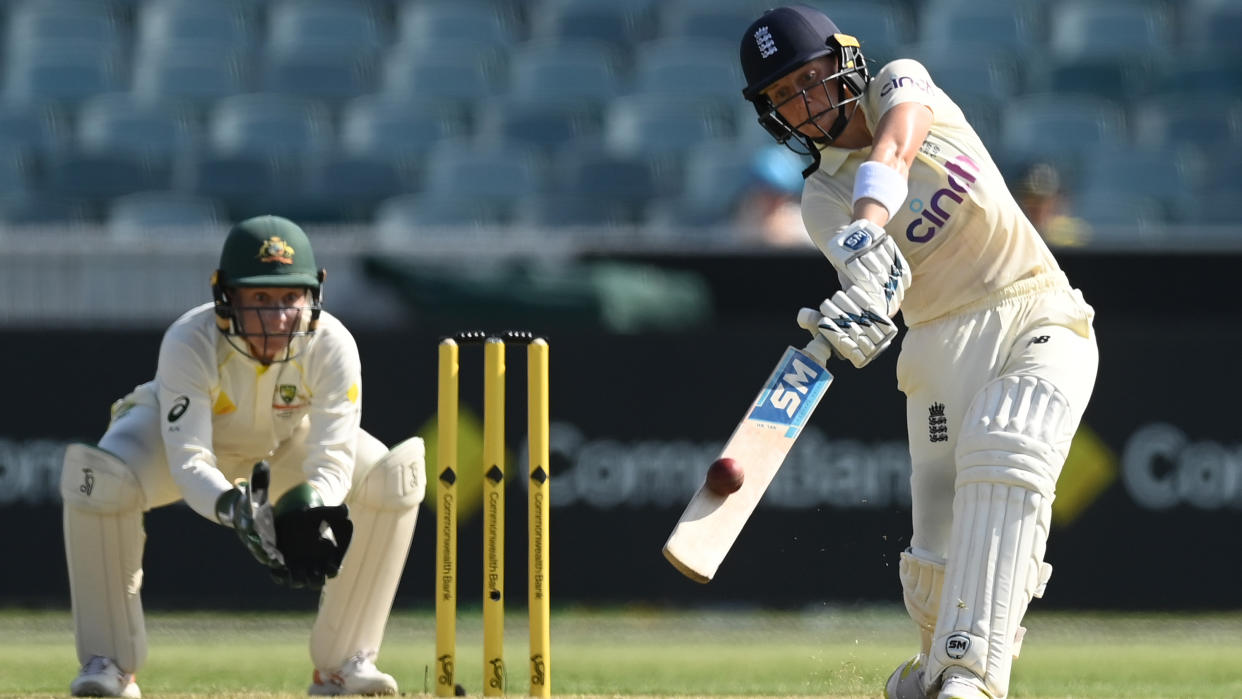  England's Heather Knight batting at day two of the Women's Ashes 2022 test. 