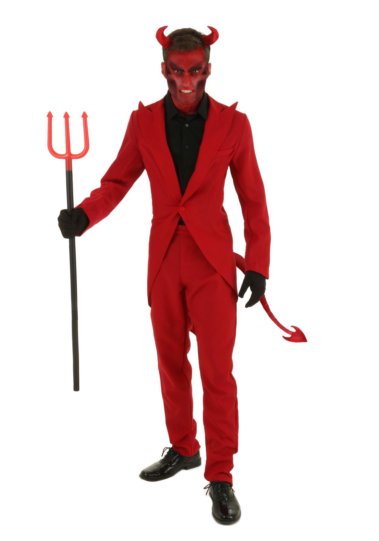 Scary halloween costumes devil