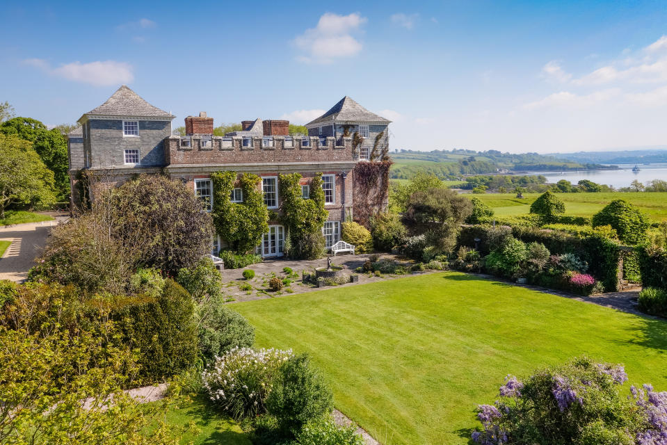 <p>The historic Grade I-listed Ince Castle sits in with 190 acres of land and nestled on its own Cornish peninsula. </p>