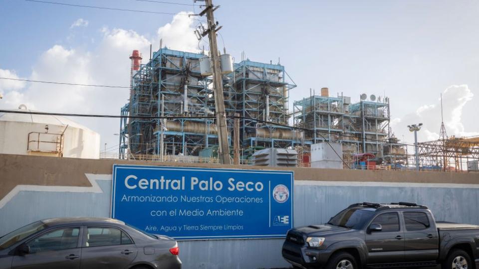 Planta de energía Palo Seco, ubicada en Toa Baja, Puerto Rico.