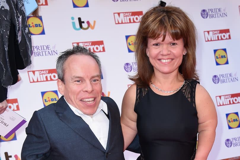 Warwick Davis with his wife Samantha