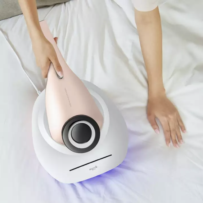 Deerma CM1000 anti-dust mites UV-C vacuum cleaner. (PHOTO: Lazada)