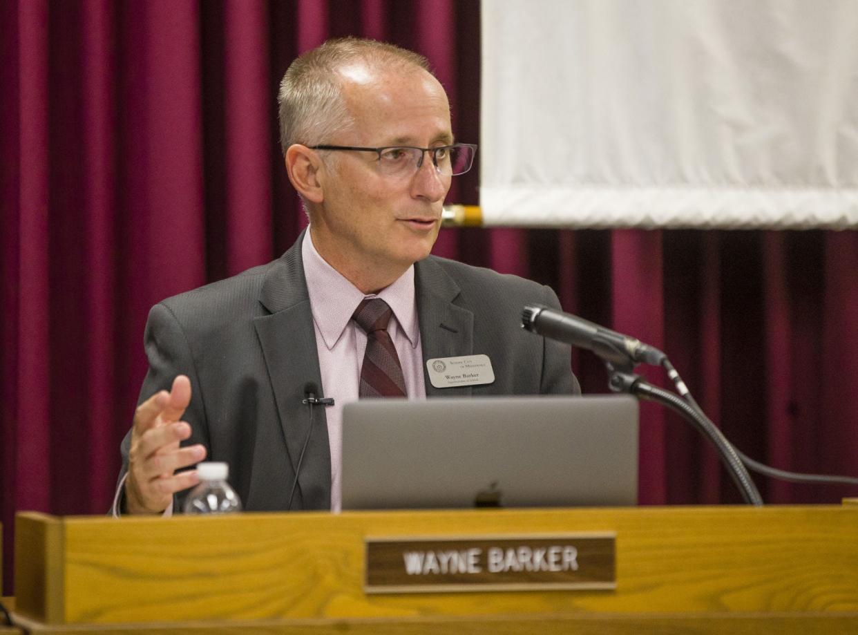 School City of Mishawaka Superintendent Wayne Barker gives a presentation during a school board meeting.