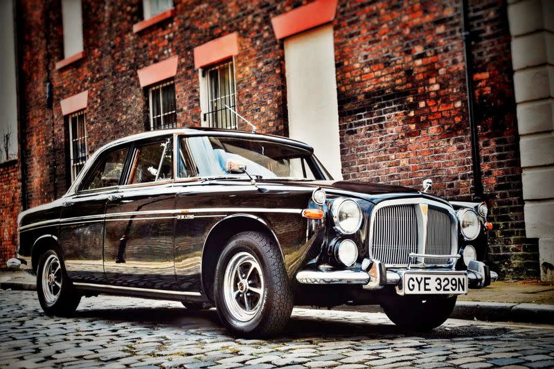 Un coche Rover P5 de 1973, utilizado para llevar a la antigua primera ministra británica Margaret Thatcher tras su elección al poder en 1979