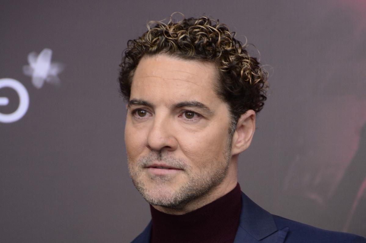 David Bisbal se emociona al hablar de cómo vive su madre la enfermedad de  su padre: No es fácil