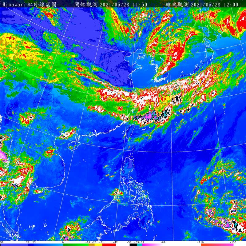 讓水庫解渴的梅雨鋒面終於來臨！周日30號起至下周二（6／1）該滯留鋒面影響最顯著的時間，全台天氣都不穩定。（圖／翻攝自氣象局）
