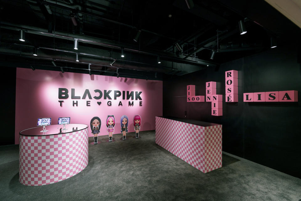 《BLACKPINK THE GAME》全球首間實體店登陸銅鑼灣！BLINKS必去，入手全球首賣抱枕周邊＋黑粉紅影相位