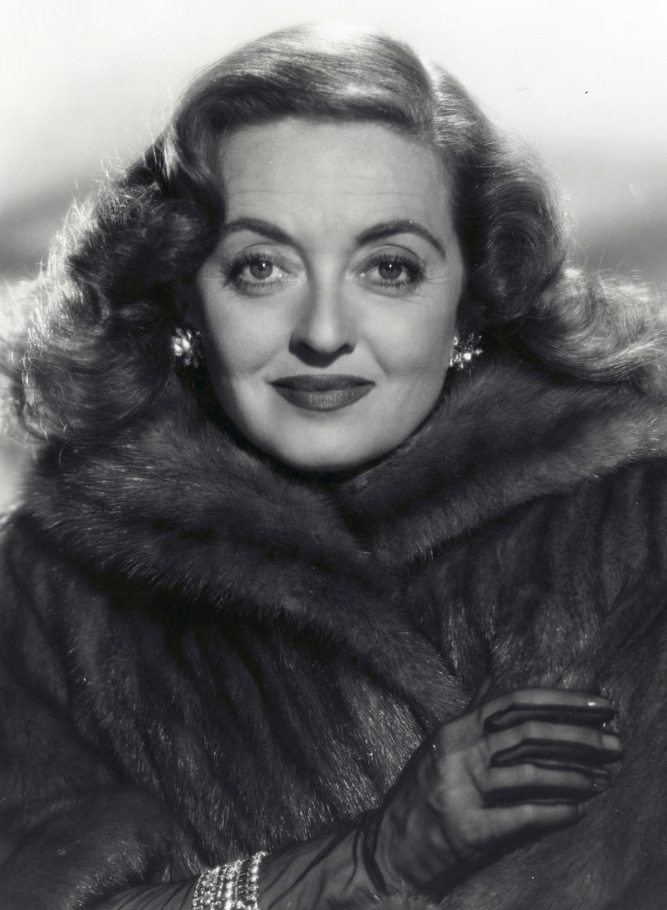 Bette DAVIS