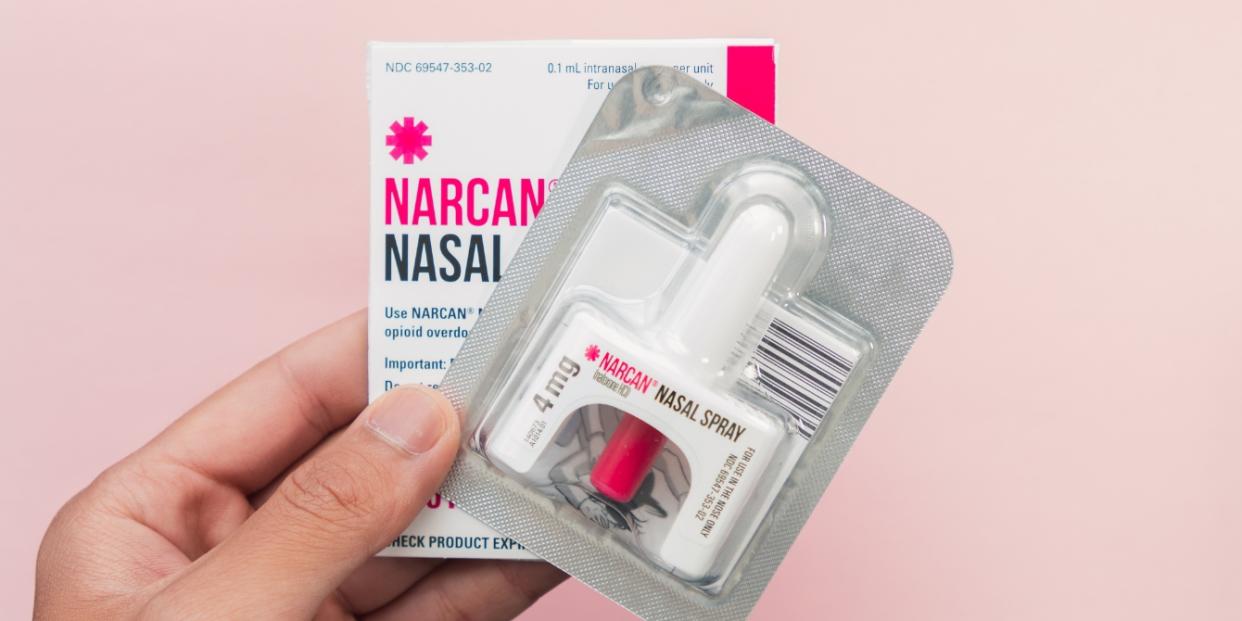 narcan nasal spray should moms carry narcan fentanyl