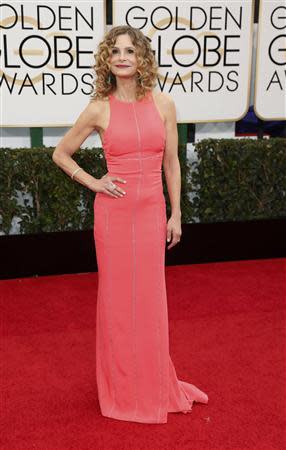 Actress Kyra Sedgwick arrives at the 71st annual Golden Globe Awards in Beverly Hills, California January 12, 2014. REUTERS/Danny Moloshok