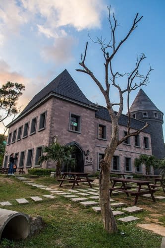 【宜蘭旅遊】【宜蘭一日遊】伯朗咖啡城堡二館、一館+噶瑪蘭威士忌酒堡+八