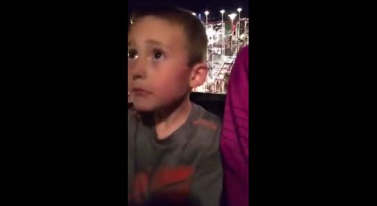 Hero dad holds son in place when his seat belt terrifyingly fails on a rollercoaster