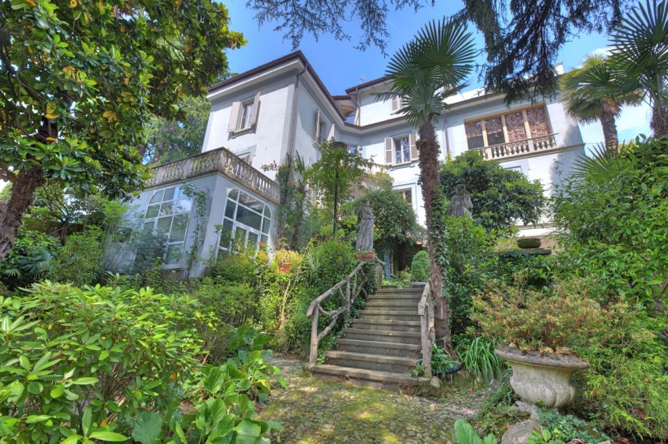 A hilltop property on the banks of Lake Como.