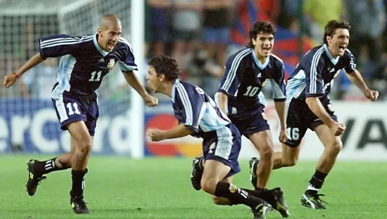 La celebración tras dejar eliminado, por penales, a la selección de Inglaterra en Francia '98