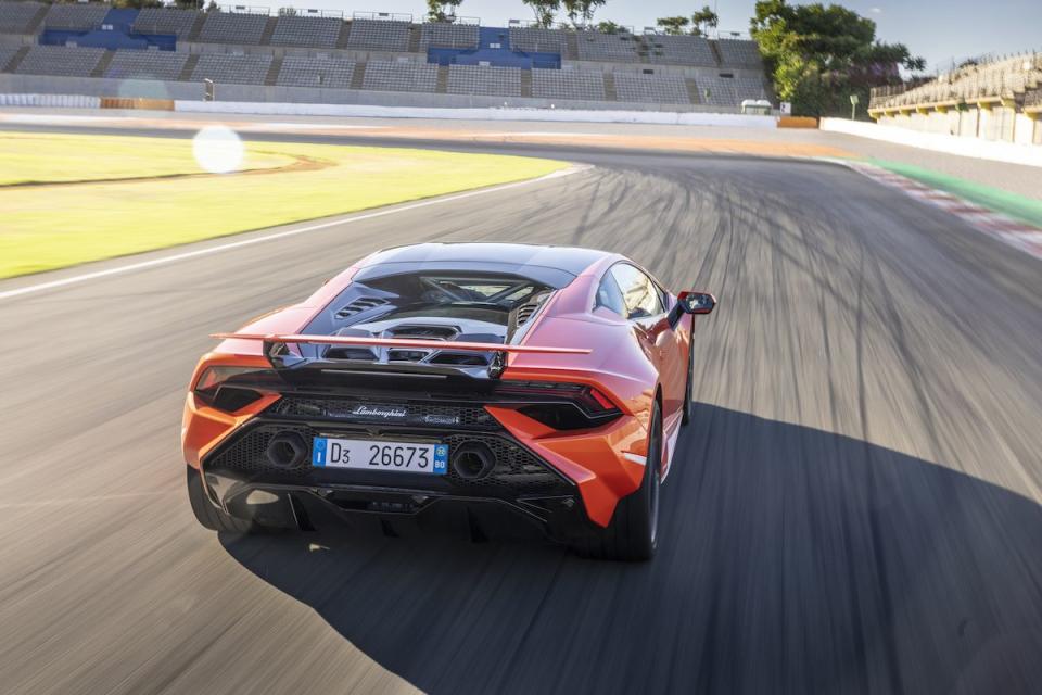 2023 Lamborghini Huracán Tecnica - Photos From Every Angle