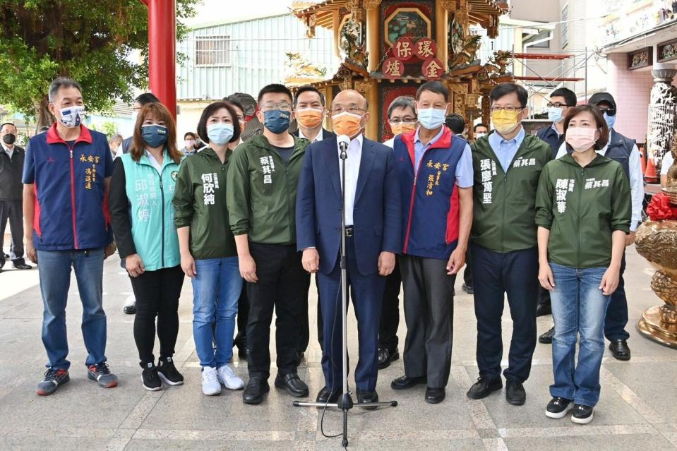 蘇貞昌表示，《數位中介法》若能在實務面、技術面上更精緻化，都可以好好溝通後再進行。   圖：行政院／提供