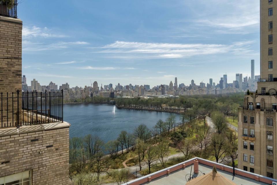 7) Plus, the apartment offers stunning Central Park and Reservoir views