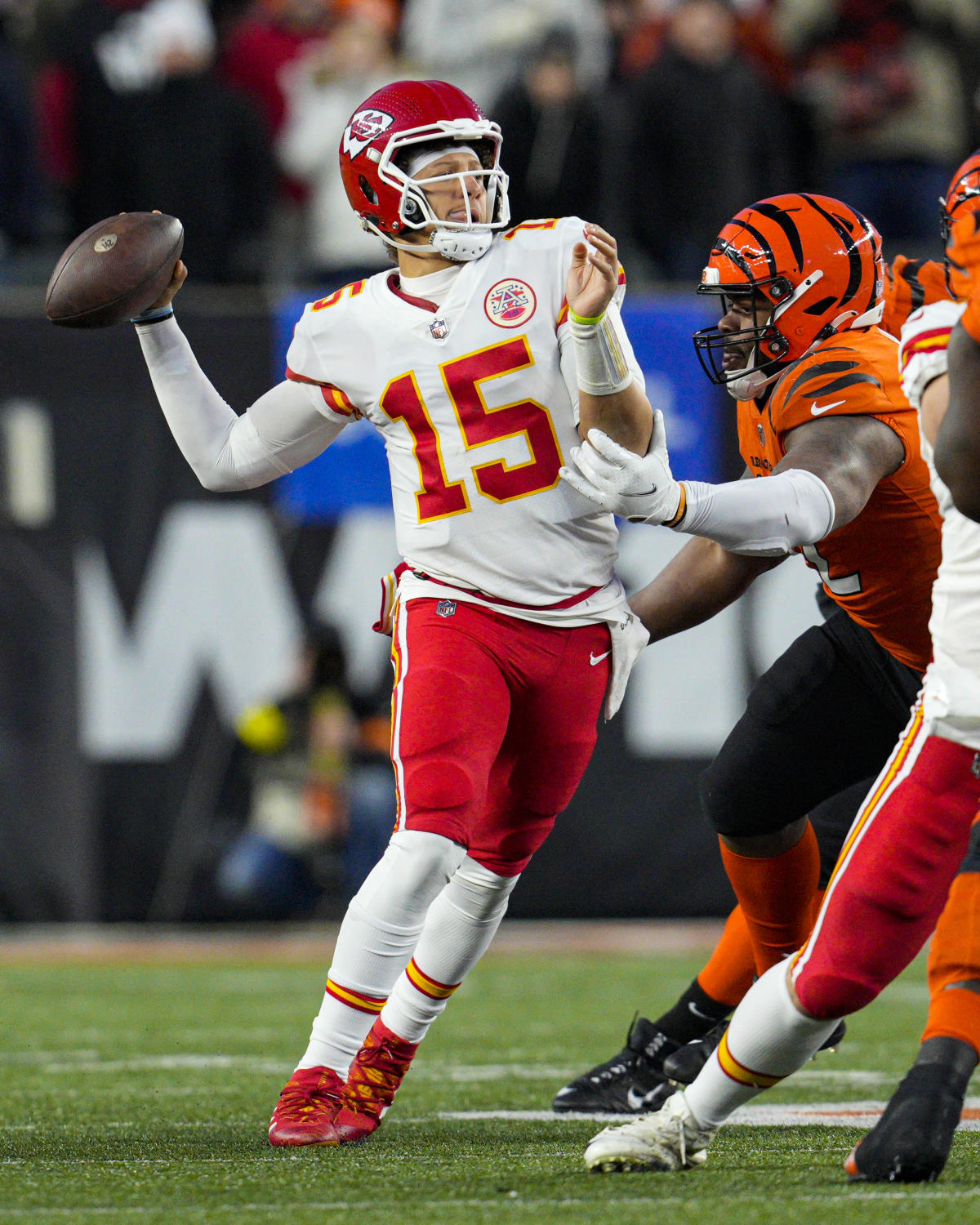 Bouncing back: Chiefs seek 14th straight win over Broncos