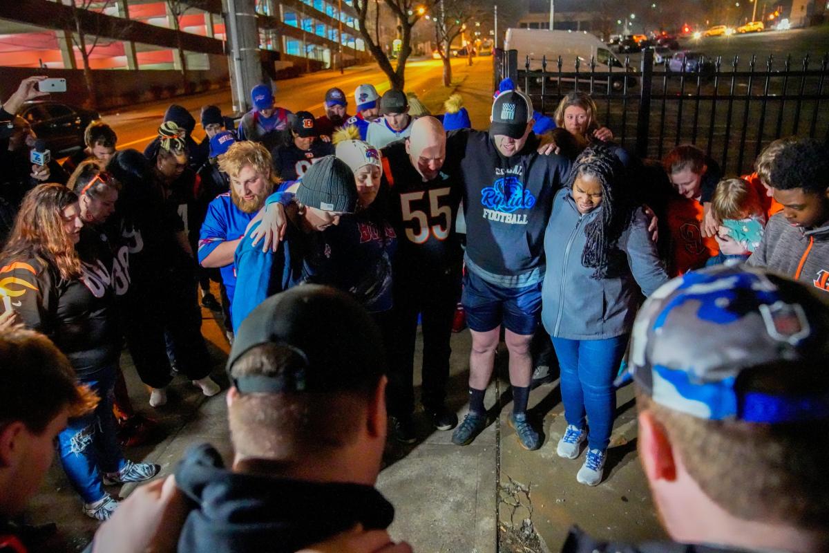 Fanatics make classy Damar Hamlin gesture as Buffalo Bills star's