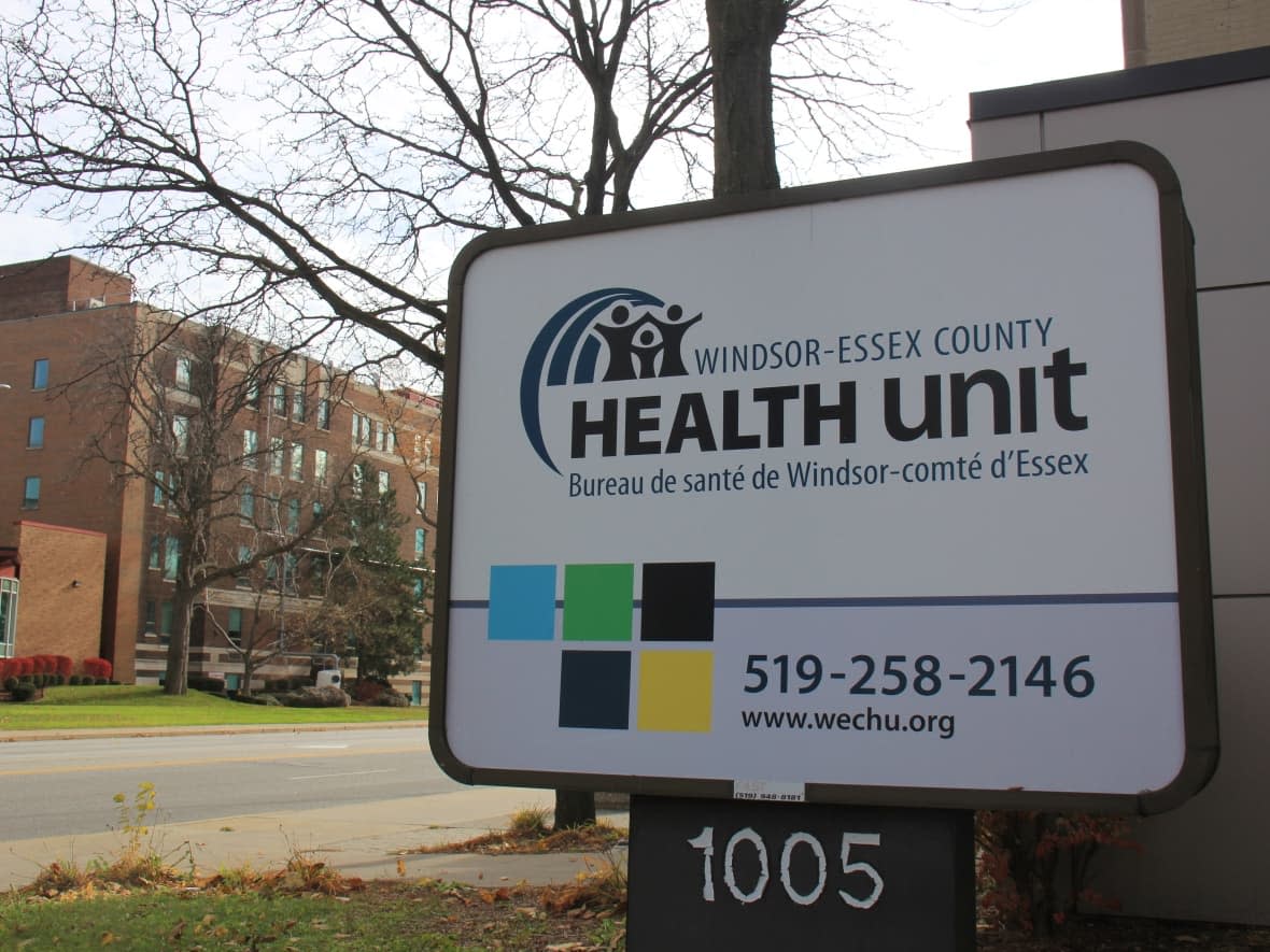 The Windsor-Essex County Health Unit on Ouellette Avenue. (Mike Evans/CBC - image credit)