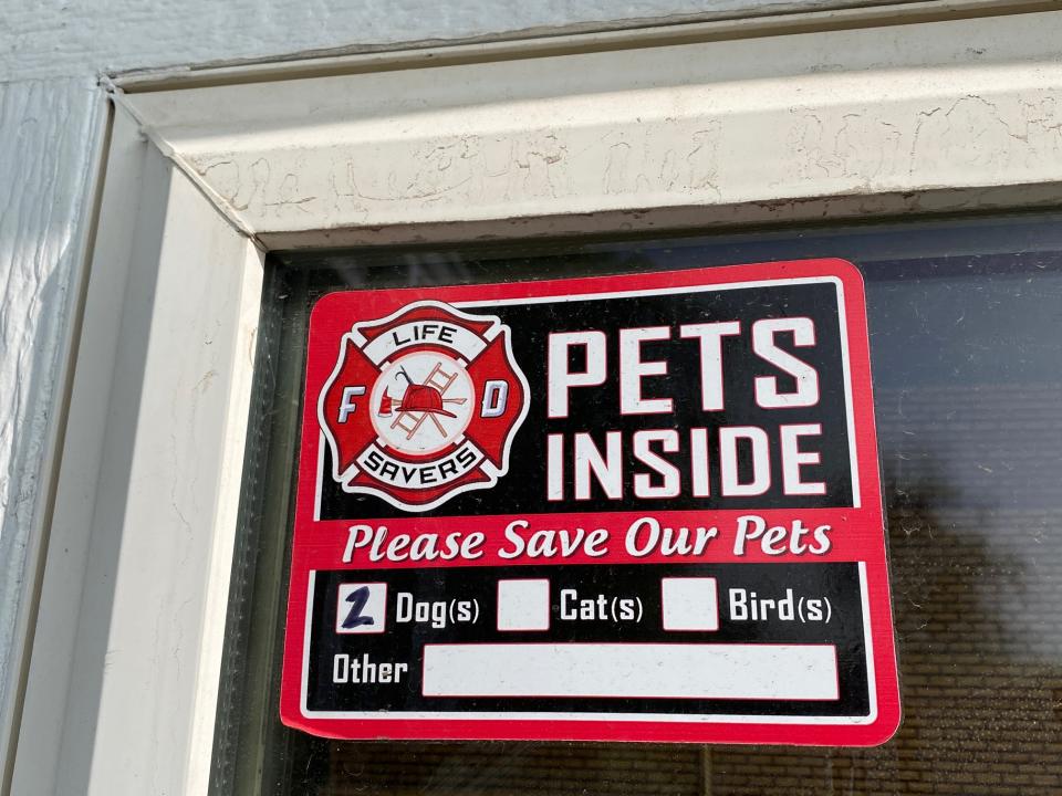 A pet rescue sticker (Jen Reeder)