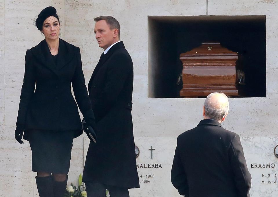 <p>Daniel Craig and Monica Bellucci on the set of <em>Spectre</em> in Rome, Italy.</p>